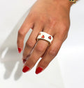 bague anneau large à motif coeur en porcelaine blanche émaillée en taille 55 Fr, peint à la main avec des touches d'or 