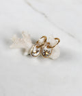 Mini boucle d'oreille motif étoile en céramique avec effet or 
