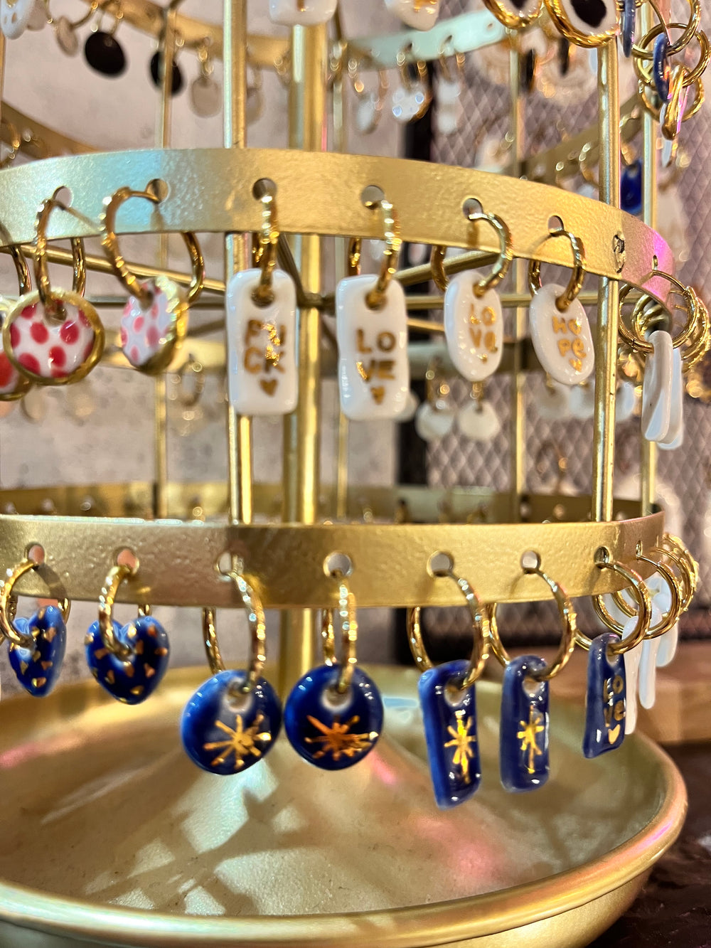 Bijoux en céramique originaux, fuck, love, rouge et or, bleu Klein email