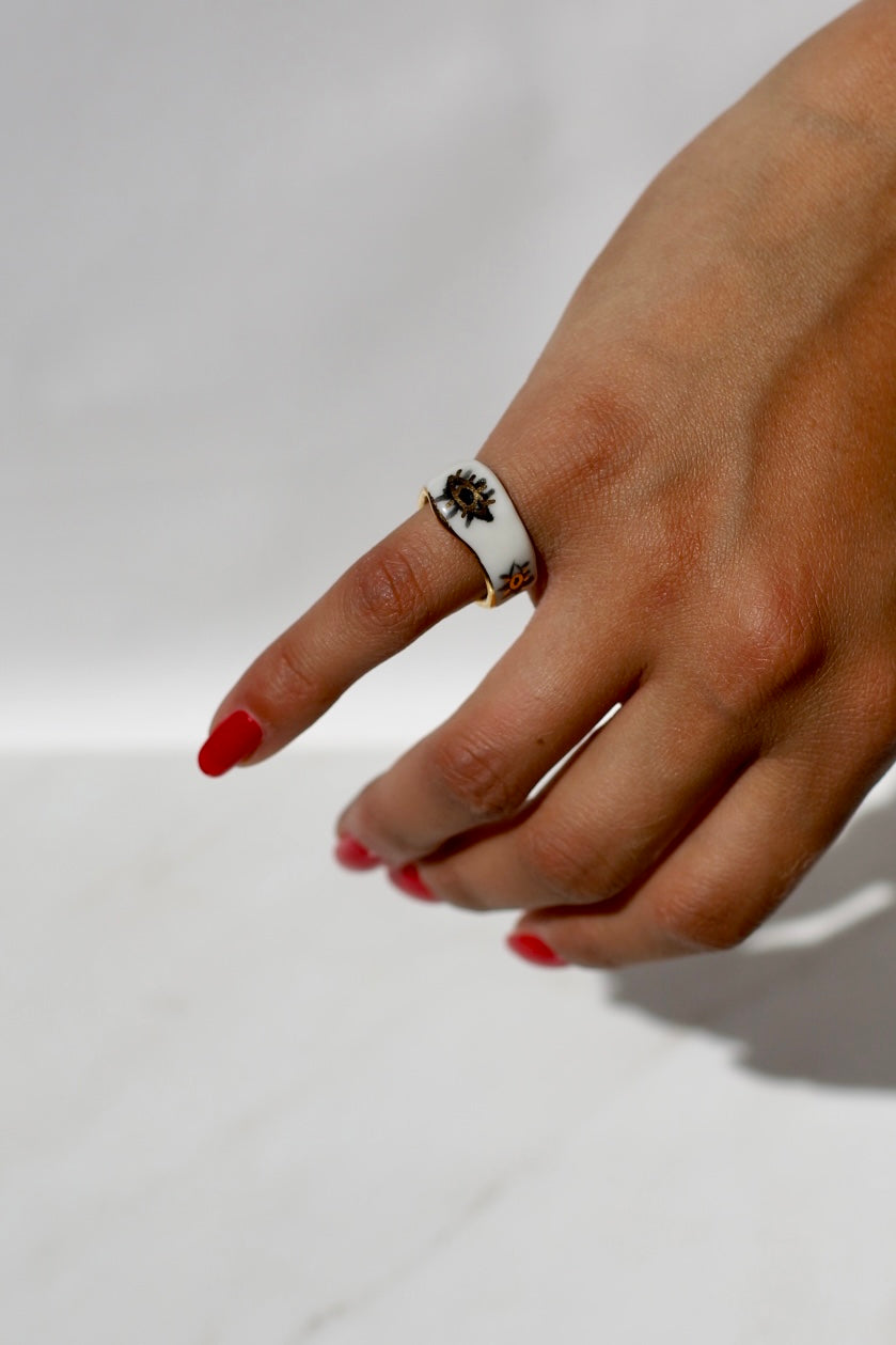 Bague auriculaire en porcelaine avec des motifs d'oeil en noir et or peint à la main taille 49 FR