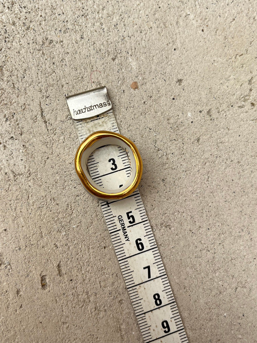 bague en céramique avec inscription la vie la pute taille 49 Fr confectionné à la main 