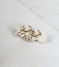 Jolie petite boucle d'oreille en forme de mini coeur en porcelaine 