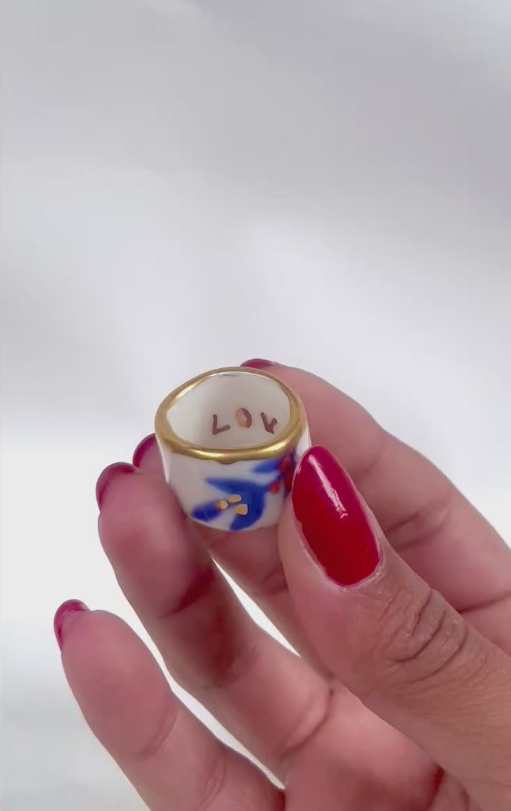 bague en porcelaine à motif floral en taille 52 FR avec des détails peint à l'or 